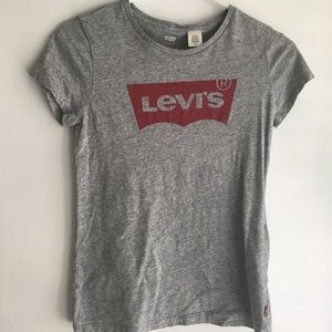 Levi’s T-shirt